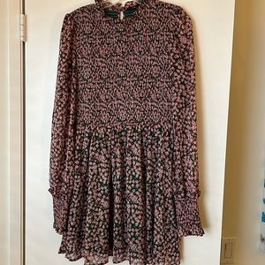 LULU’s 🌸🩷💚 Long sleeve floral mini dress Sz L